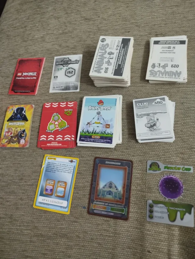 Coleção de Cartões e Autocolantes