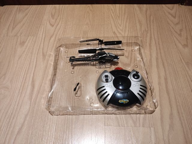 Helicóptero Nano Apache RC