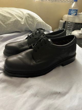 Zapatos negros cómodos para boda/procesión