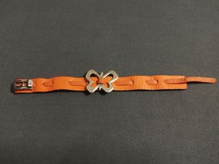 Pulsera Cuero Mariposa Ciclón