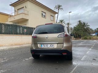 Renault Scenic 2015