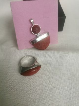 COLGANTE Y ANILLO  Rojo y Plata