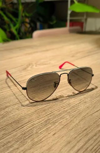 Gafas de sol Ray-Ban Aviador Negro y Rojo