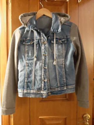 Chaqueta vaquera, con capucha !!! ...