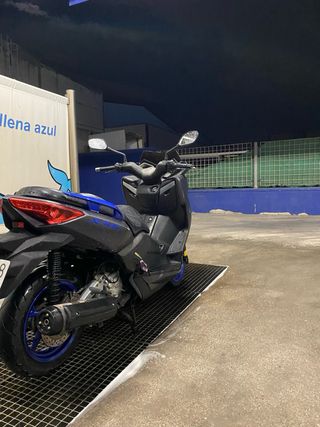 YAMAHA XMAX 250 EDICIÓN LIMITADA 