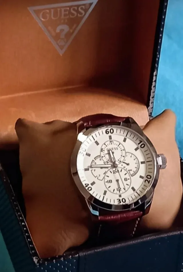 Reloj Guess Classic Hombre Piel.