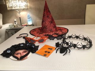 Lote Halloween: Sombrero, Gafas y Arañas