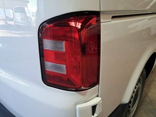 Volkswagen Transporter Furgón "Business" Techo normal Batalla Corta 2.0 TDI EU6 SCR BMT 75 kW (102 CV) 5 Vel. 
