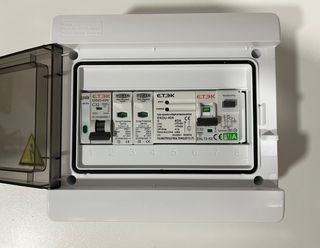 Caja protecciones para cargador coche eléctrico 