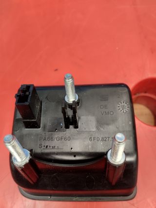 Tirador Portón SEAT Ibiza KJ1 6F0827565
