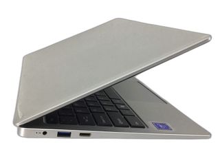 pc portatil xiaoma aw81-16-2a  intel pentium n3700 / 16gb ram / 128gb ssd