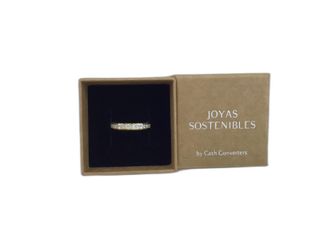 alianza oro 18k con piedra con diamante de laboratorio