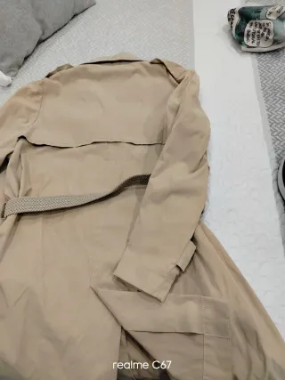 Lote gabardina y zapatillas loneta mujer