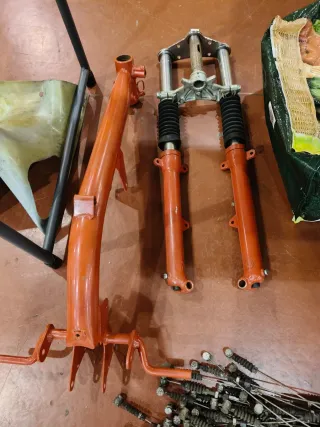 Chasis y basculante horquilla Montesa Cota 25C