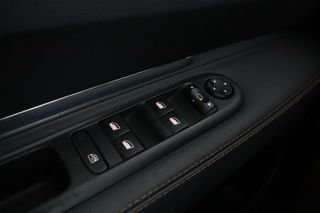 Peugeot 3008 1.6 Blue-HDi Crossway