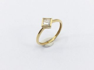 sortija oro 18k con piedra con diamante de laboratorio
