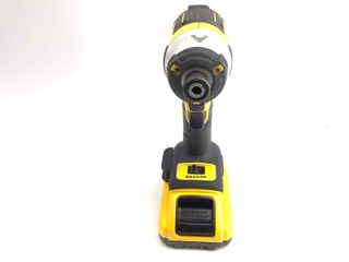 taladro a bateria dewalt dcf887