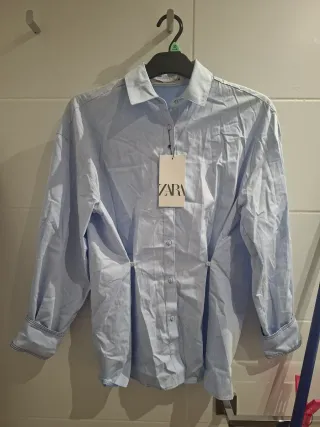 Camisa Zara entallada botones cintura M
