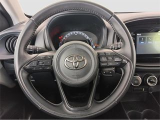 TOYOTA Aygo X 5 Puertas Play 70 Manual 5v