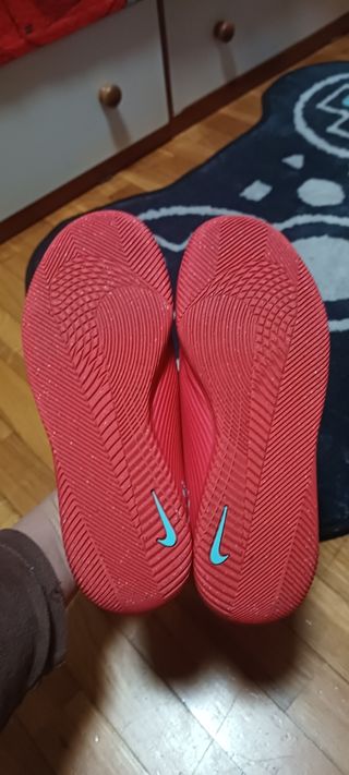 Zapatos de fútbol Nike para niño