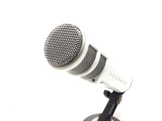 microfono vocalista rode podcaster