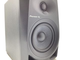 monitor estudio pioneer dm-40
