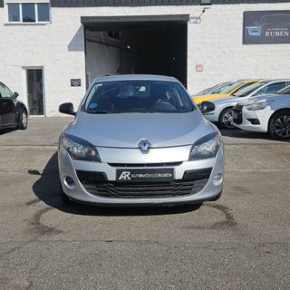 RENAULT Mégane Emotion 2011 1.6 16v 110 E5
