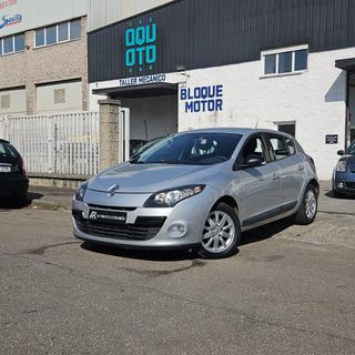 RENAULT Mégane Emotion 2011 1.6 16v 110 E5
