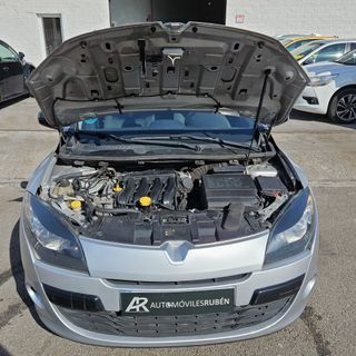 RENAULT Mégane Emotion 2011 1.6 16v 110 E5