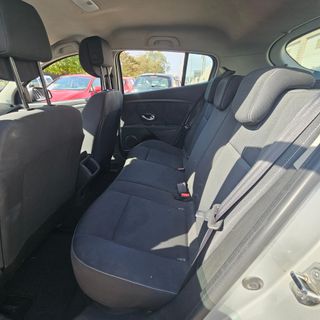 RENAULT Mégane Emotion 2011 1.6 16v 110 E5