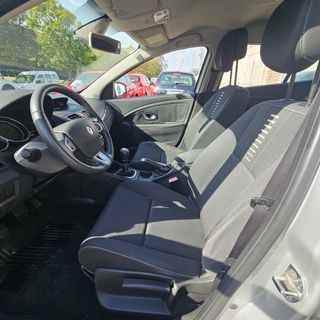 RENAULT Mégane Emotion 2011 1.6 16v 110 E5