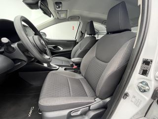 Toyota Yaris 1.5 120H Business Plus