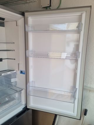 Nevera IKEA ALINGSÅS con golpe