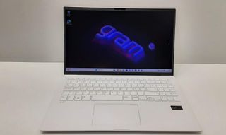 pc portatil lg 15z90s