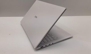 pc portatil lg 15z90s