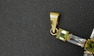 colgante oro 18k con piedra con circonita