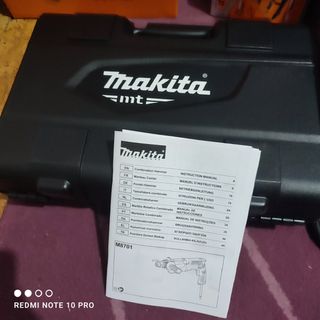 Martillo ligero Makita M8701B