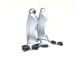 altavoces pc innobo gris