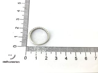 alianza oro 18k con piedra con diamante de laboratorio