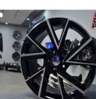 JUEGO DE 4 LLANTAS 18 R-LOOK STYLE VW036