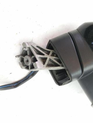 21021077 retrovisor derecho volkswagen passat 3g2