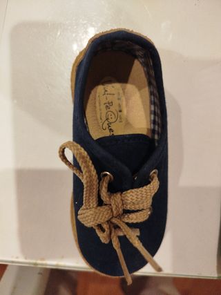 Zapatos niño azul y beige