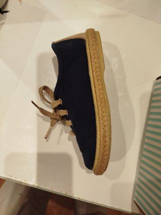 Zapatos niño azul y beige