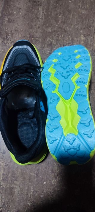 Zapatillas deportivas nuevas