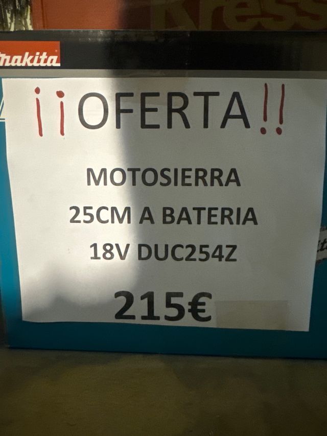 Motosierra Makita 25cm a Batería 18V