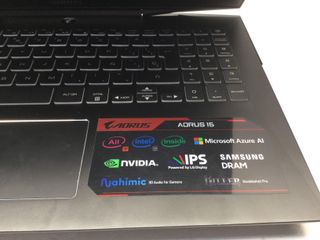 pc portatil gigabyte aorus 15