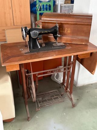 Máquina de coser Alfa vintage