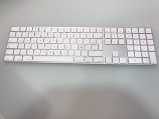 Teclados Apple Magic + REGALO  Magic Mouse 1     
