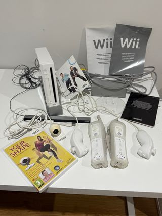 Consola Nintendo Wii Blanca + Juego Your Shape 