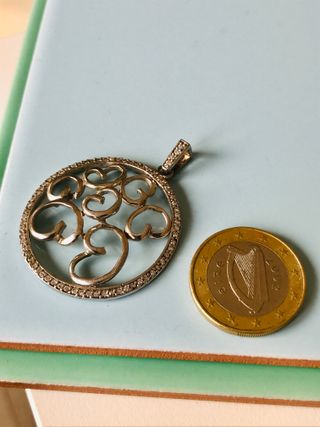 COLGANTE DE LUJI